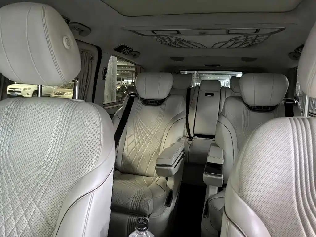 Mercedes-Benz V-Class — миниатюра 15