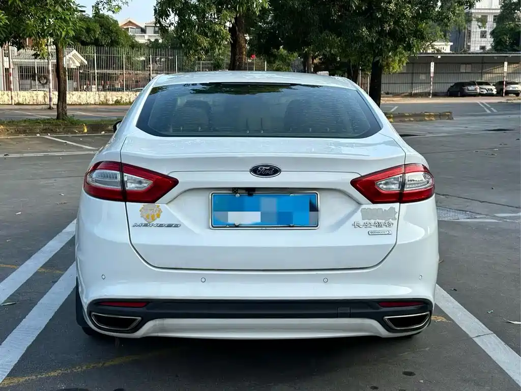 Ford Mondeo — миниатюра 8
