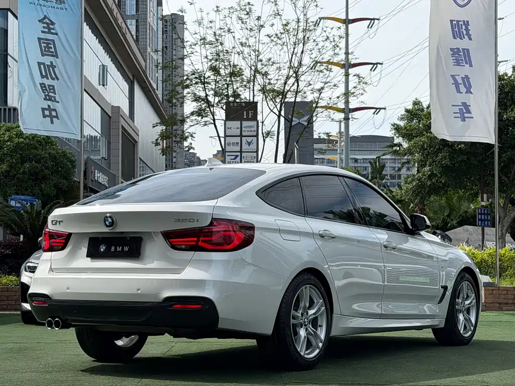 BMW 3 Series GT 3 GT 2020 320i M Sport