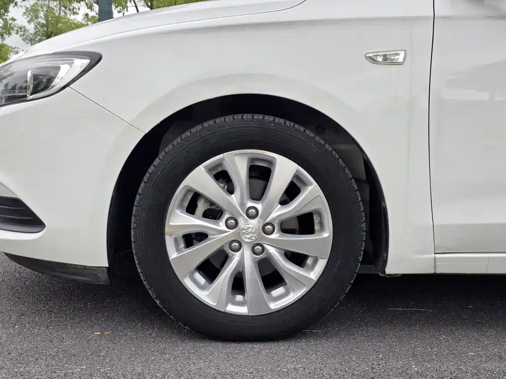 Buick Excelle — миниатюра 22