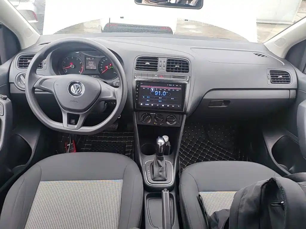 Volkswagen Polo — миниатюра 10