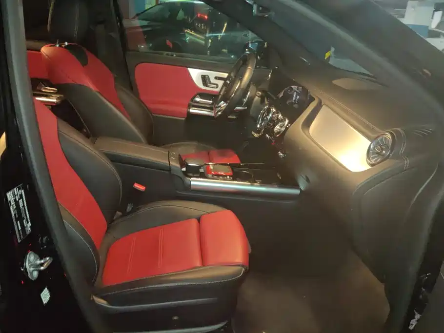 Mercedes-Benz GLA AMG — миниатюра 8