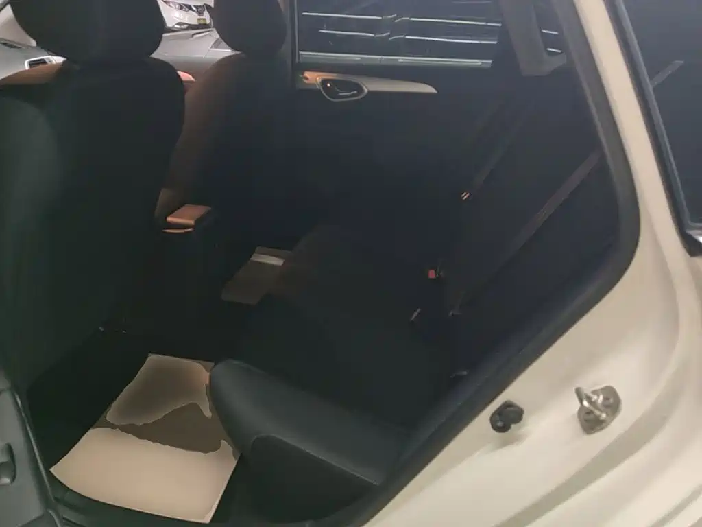 Nissan Sylphy — миниатюра 17