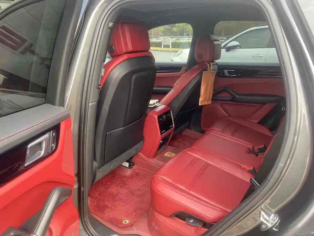 PORSCHE CAYENNE NEW ENERGY