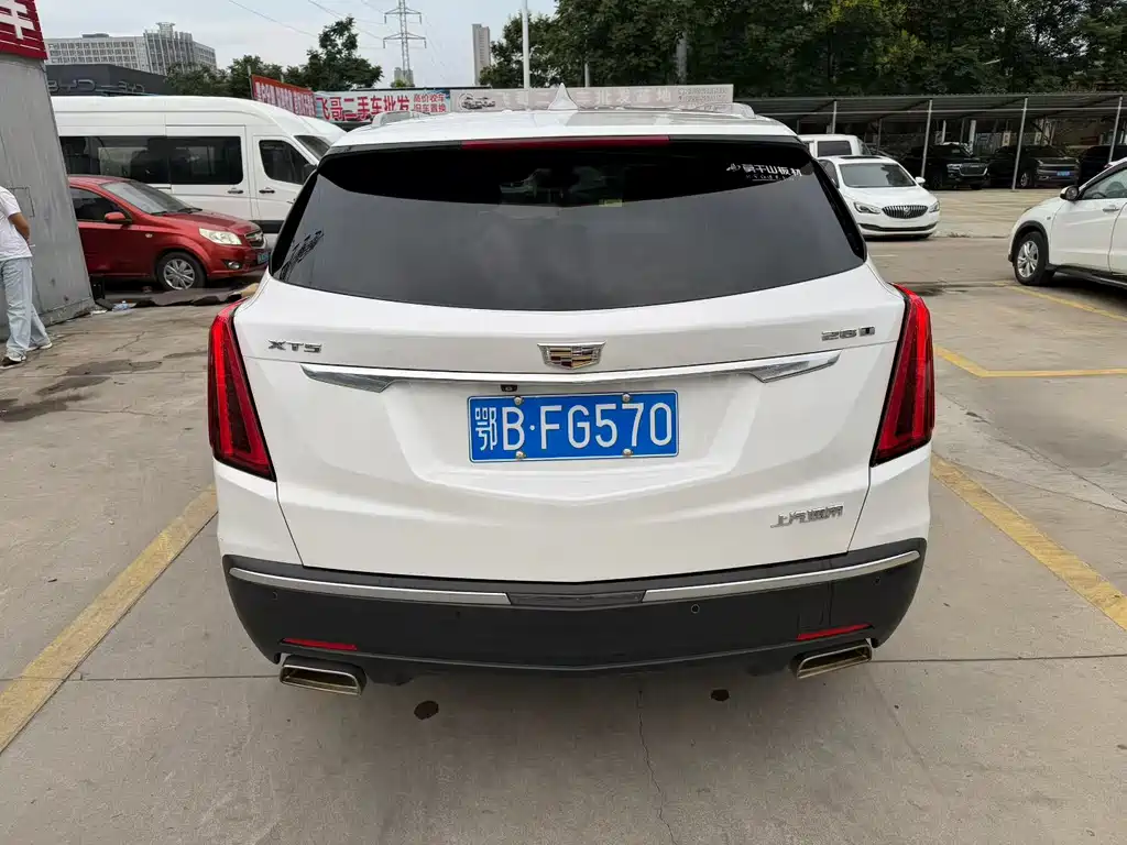 Cadillac XT5 — миниатюра 8