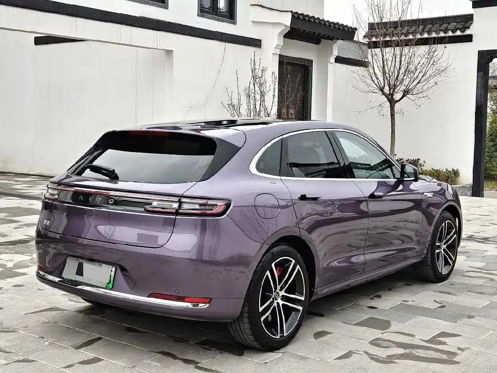 AITO ASK THE WORLD M5