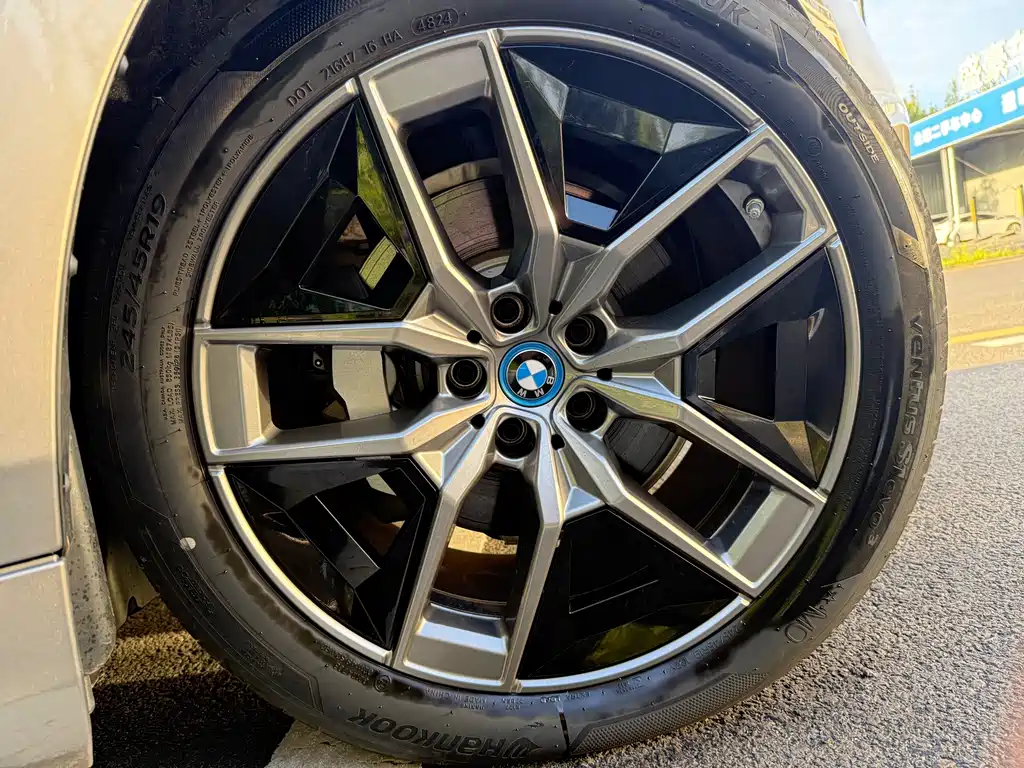 BMW i5 — миниатюра 3