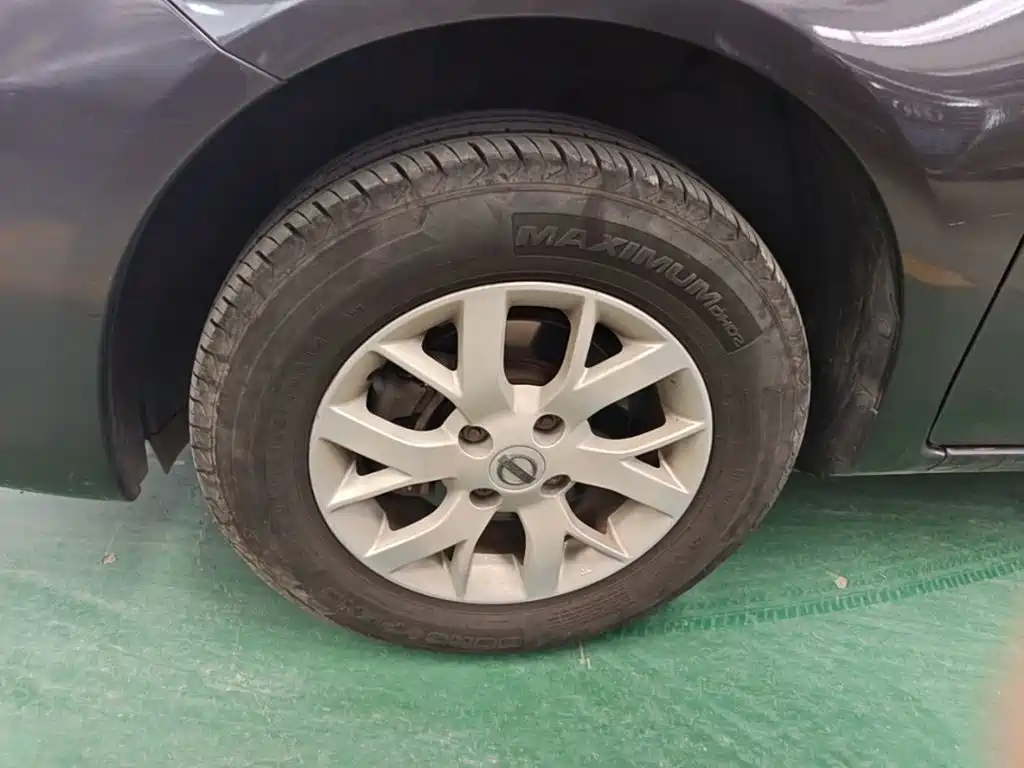 Nissan Sunny — миниатюра 23