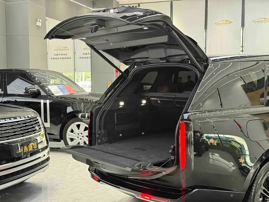 Land Rover Range Rover — миниатюра 6