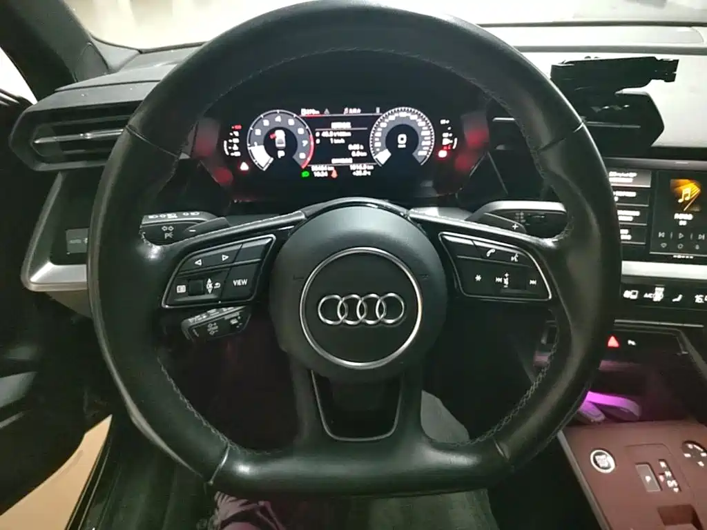 Audi A3 2023 — фото 10
