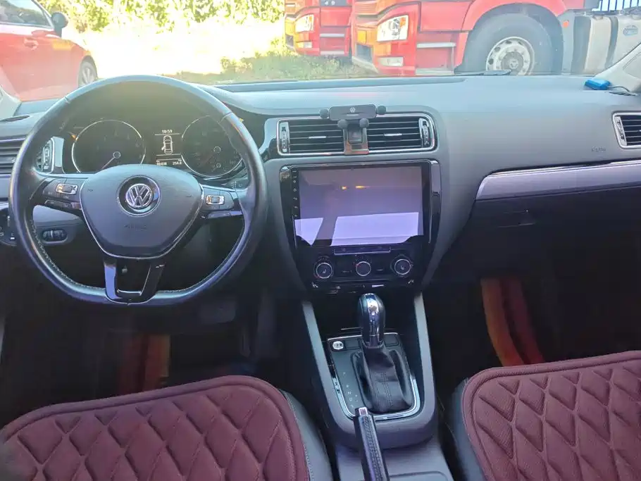Volkswagen Sagitar — миниатюра 12