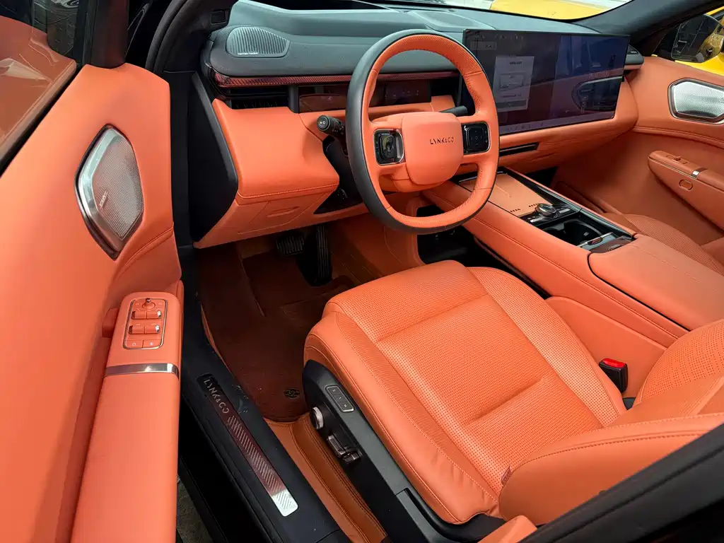 Lynk & Co 900 — миниатюра 10