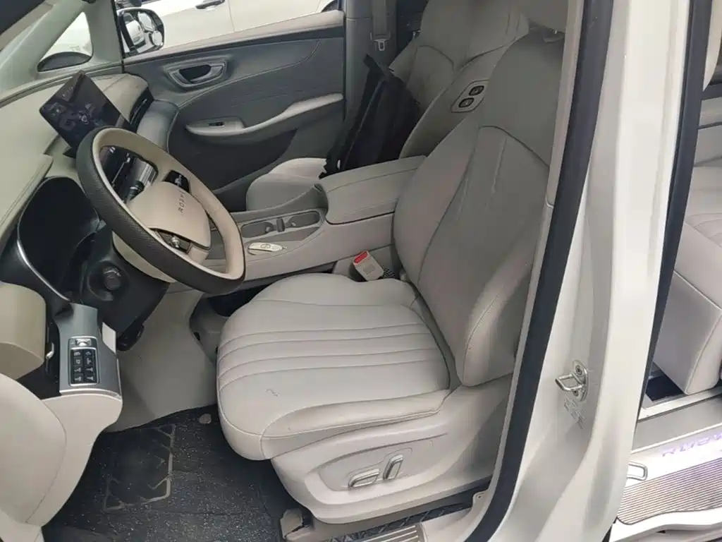 Roewe iMAX8 New Energy — миниатюра 15