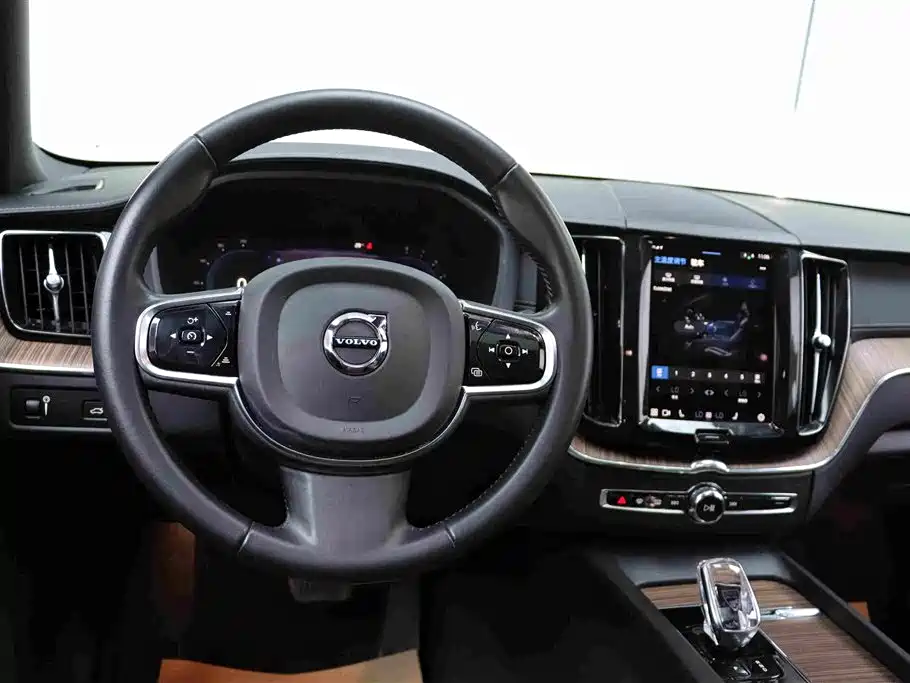 Volvo XC60 — миниатюра 23