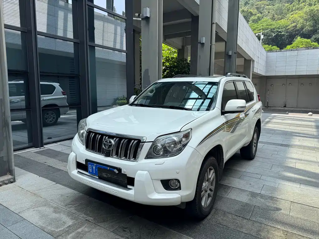 Toyota Land Cruiser Prado 2010 4.0L AT VX NAVI