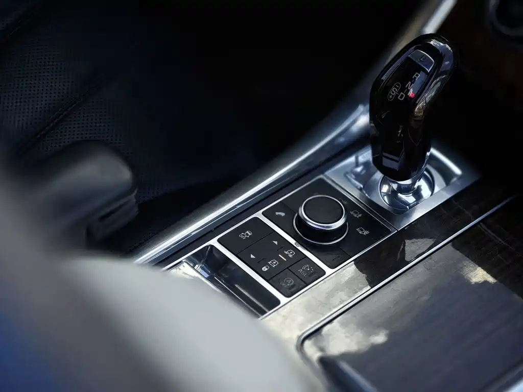 Land Rover Sport — миниатюра 17