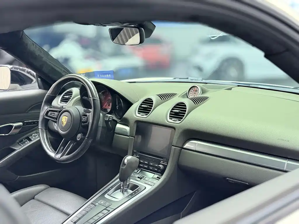 Porsche 718 2016 Cayman 2.0T