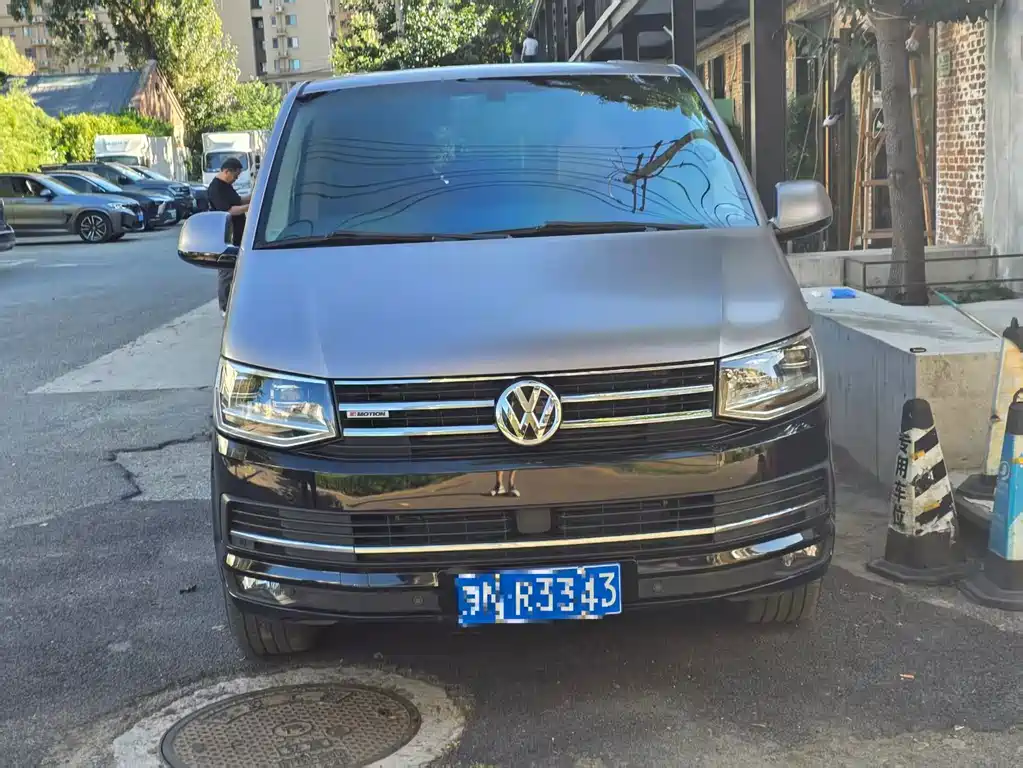 Volkswagen Multivan — миниатюра 2