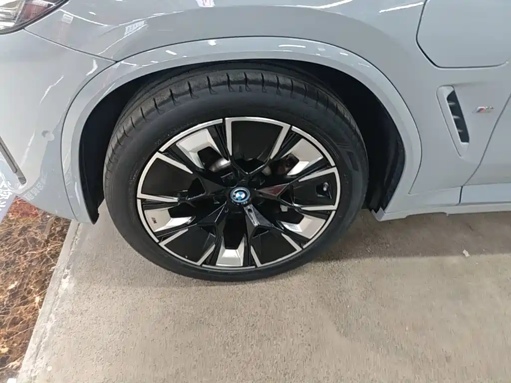 BMW iX3 — миниатюра 23