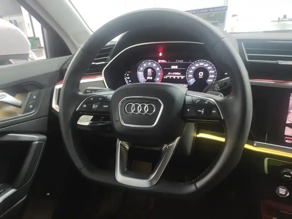 Audi Q3 — миниатюра 11