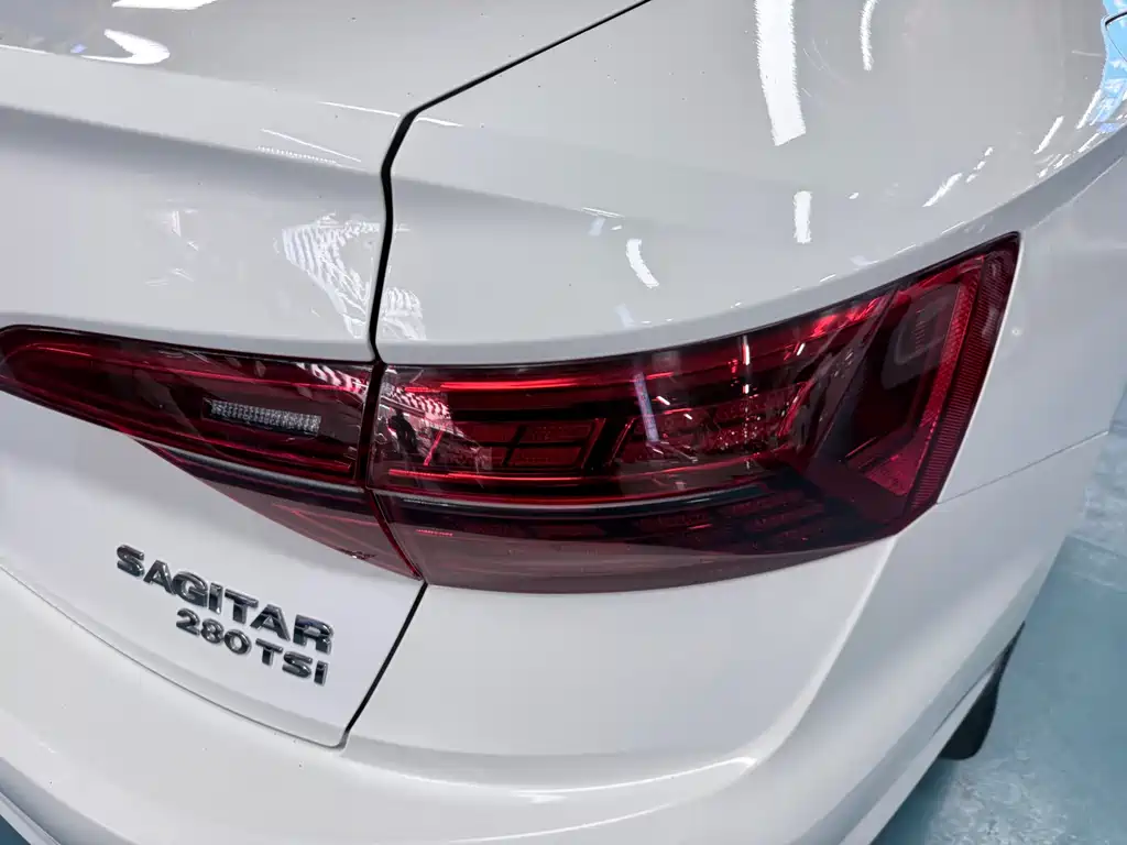 Volkswagen Sagitar — миниатюра 18