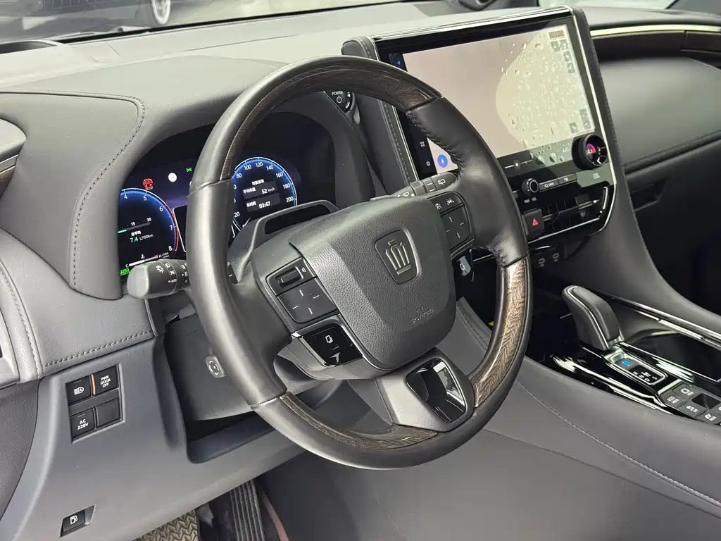 Toyota Vellfire — миниатюра 4