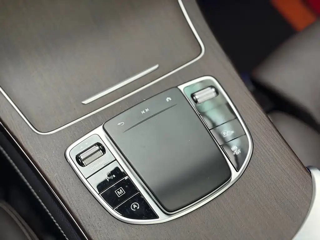 Mercedes-Benz GLC — миниатюра 13