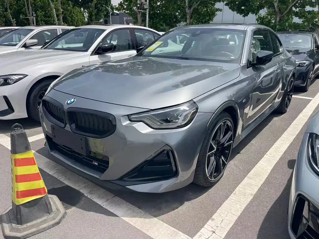 BMW M240i