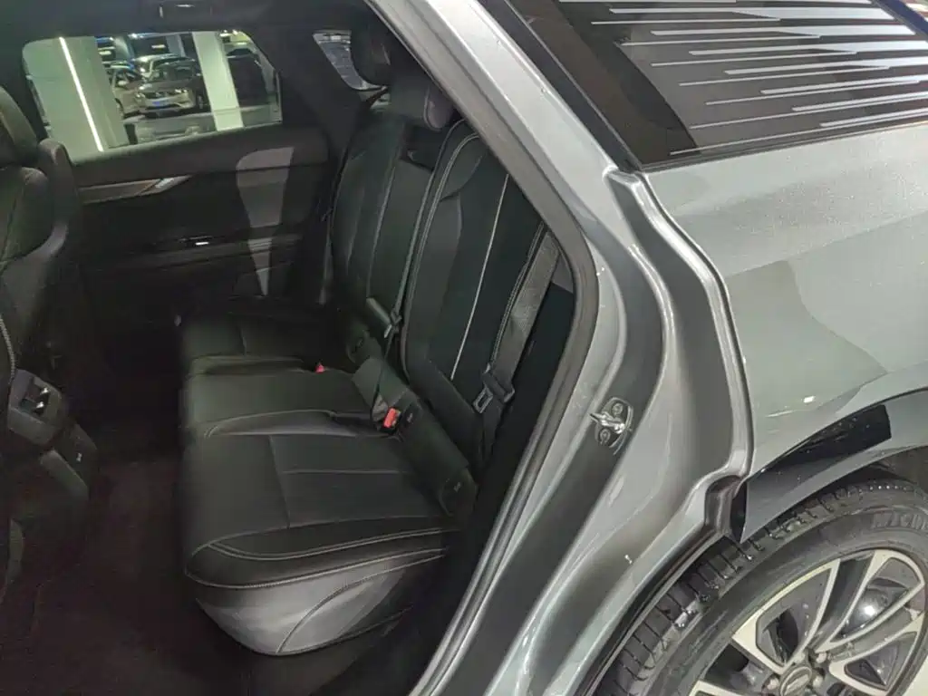 Cadillac IQ — миниатюра 17