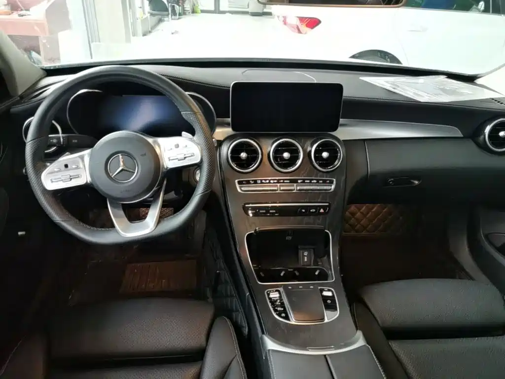 Mercedes-Benz C-Class — миниатюра 10