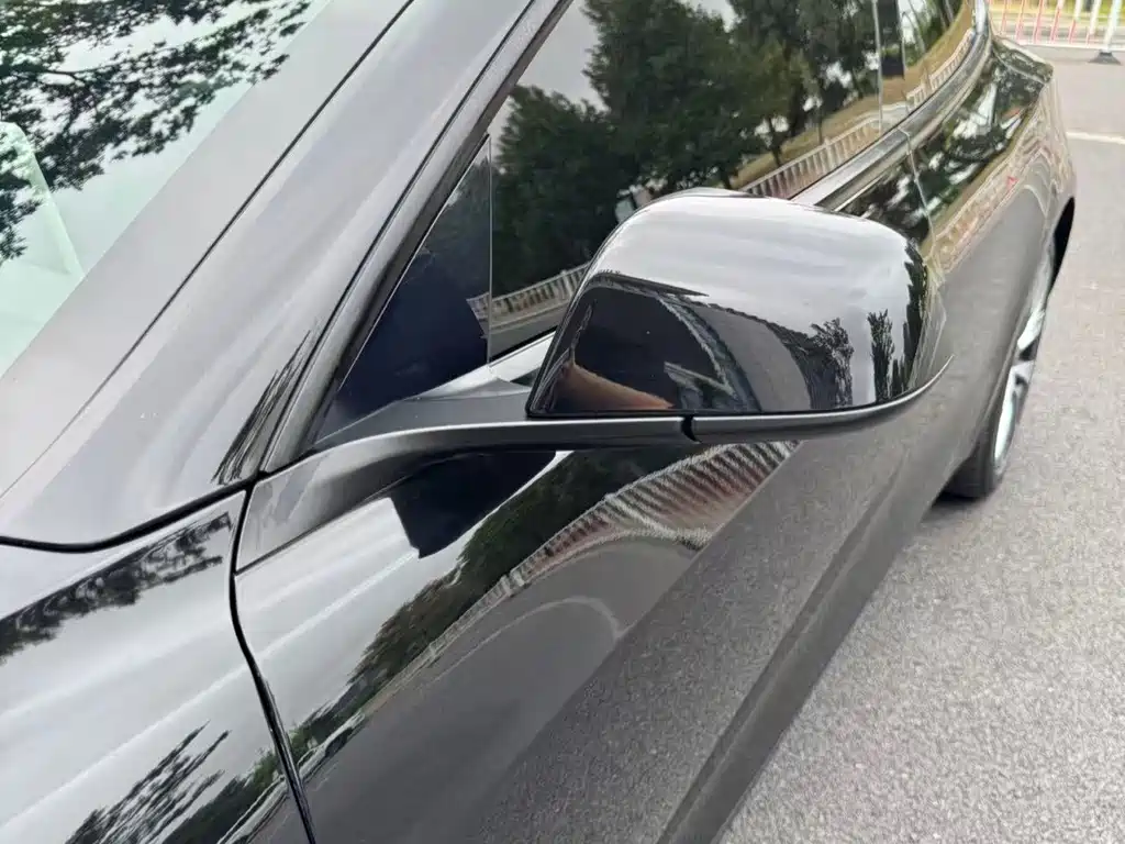 Tesla Model 3 — миниатюра 15
