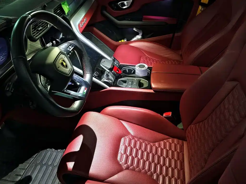 Lamborghini Urus — миниатюра 2