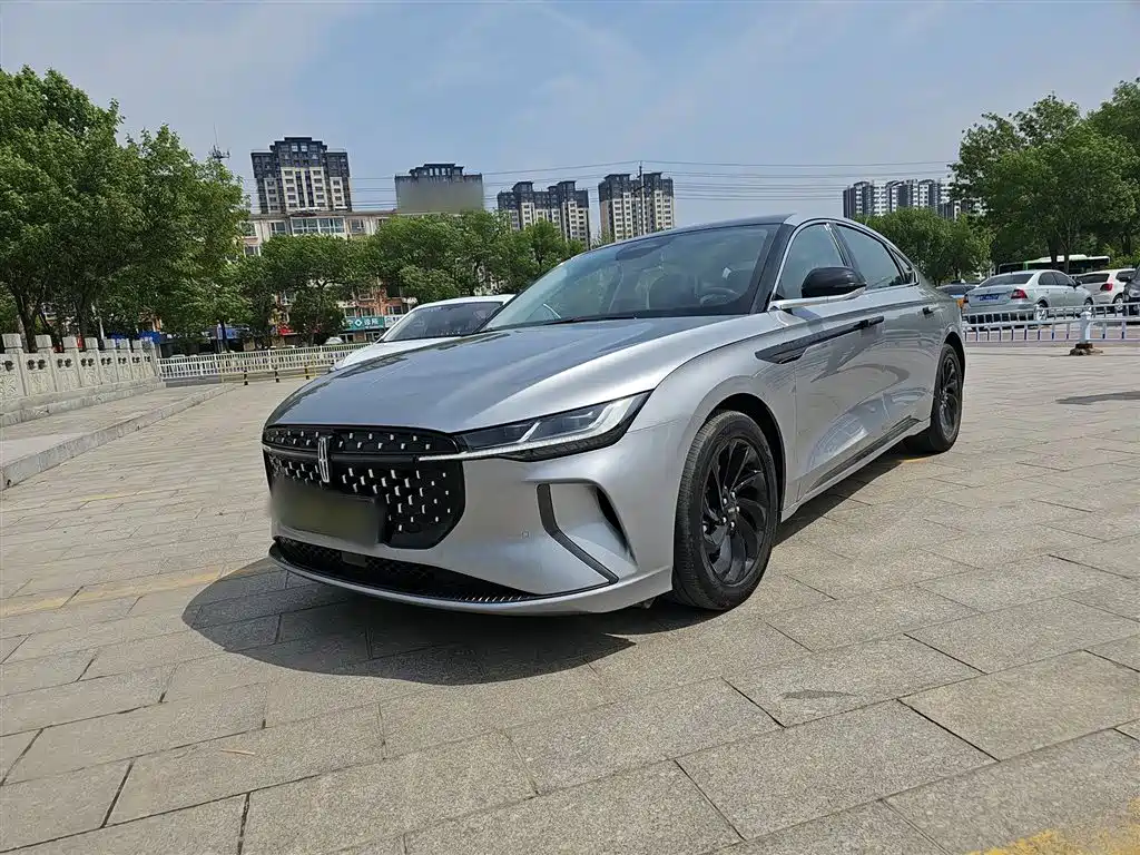 Lincoln Z 2024
