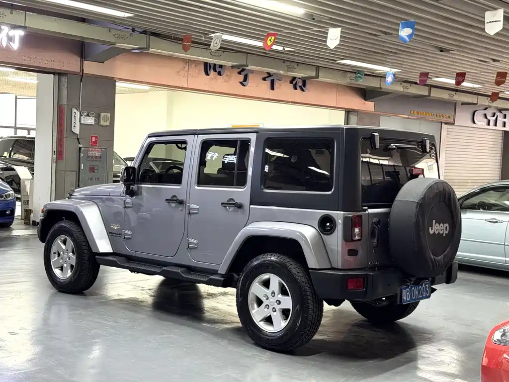 Jeep Wrangler — миниатюра 5
