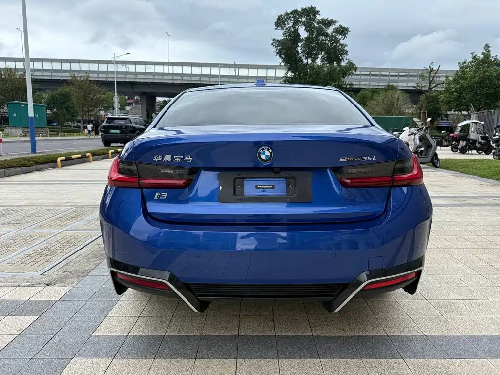 BMW i3 — миниатюра 13
