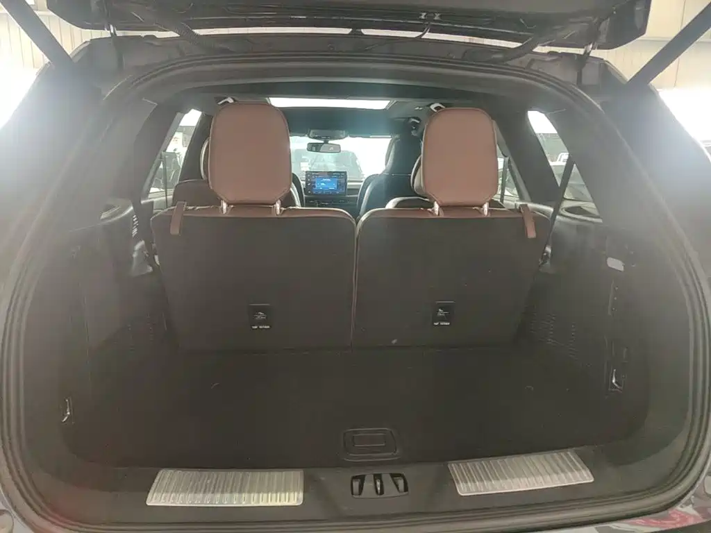 Lincoln Aviator — миниатюра 19
