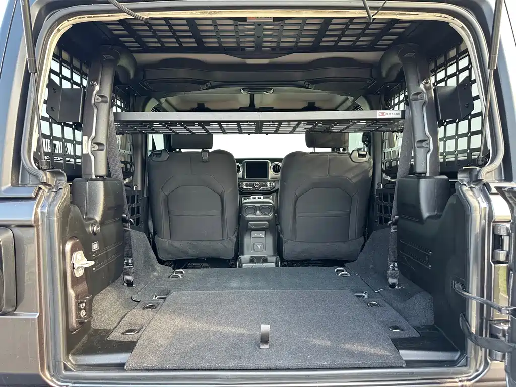 Jeep Wrangler — миниатюра 10