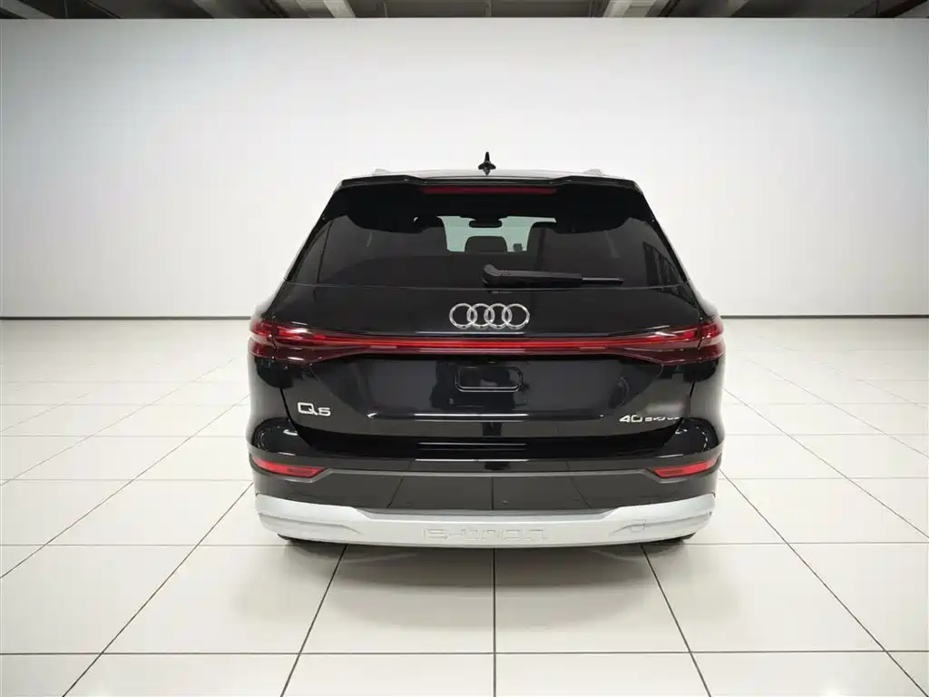 Audi Q5 e-tron 2022 40 e-tron