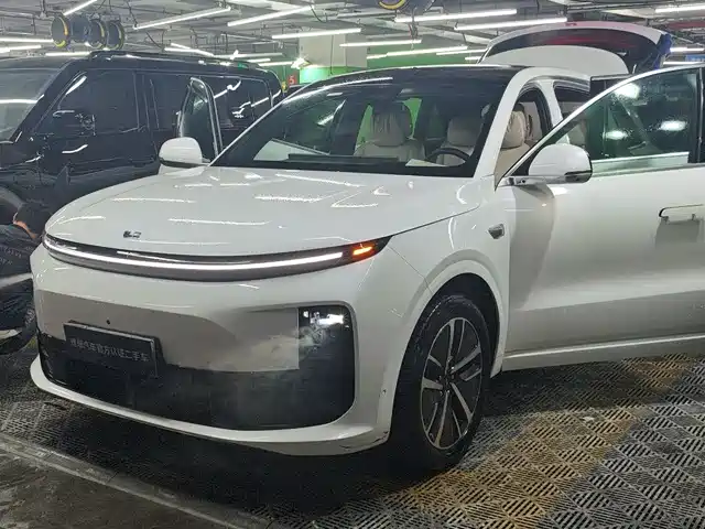 Li Auto IDEAL L6 2024