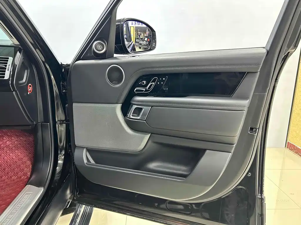 Land Rover Range Rover — миниатюра 16