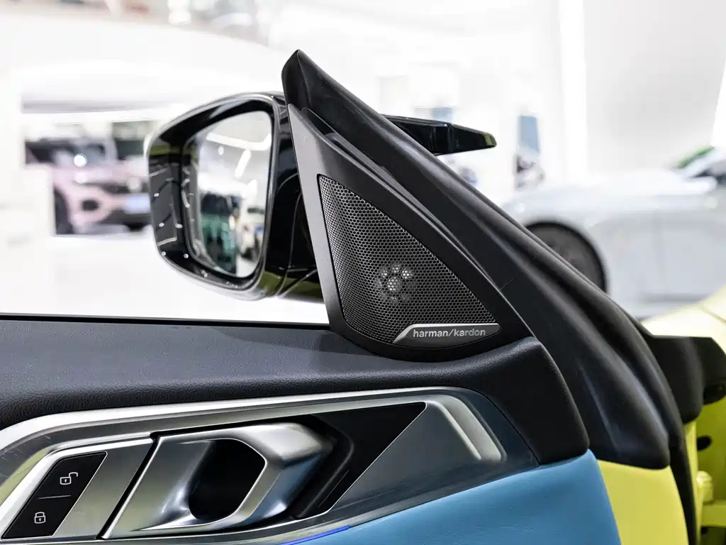 BMW M4 — миниатюра 11