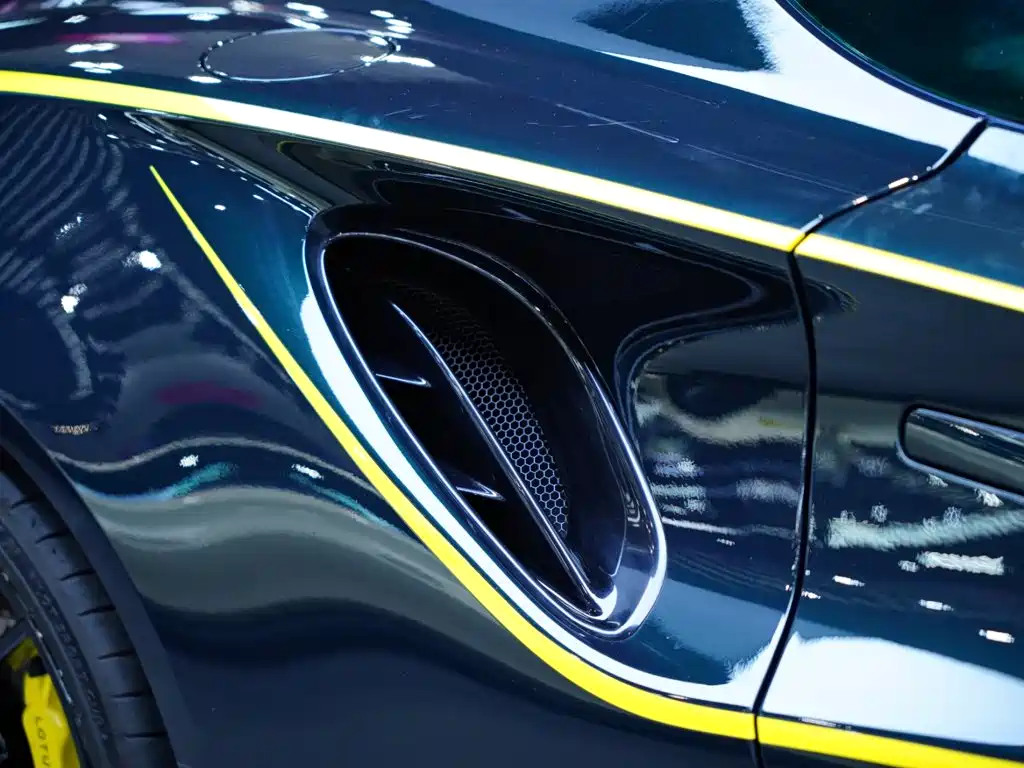 Lotus Emira — миниатюра 31