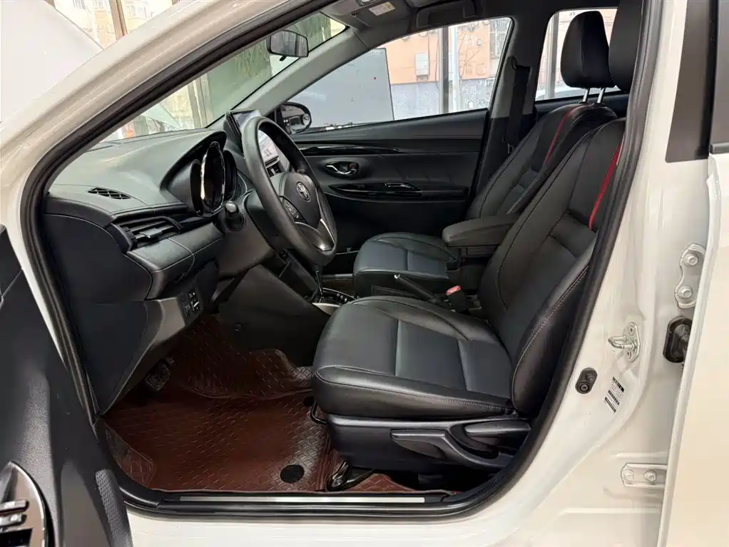 TOYOTA YARIS L ZHIXUAN