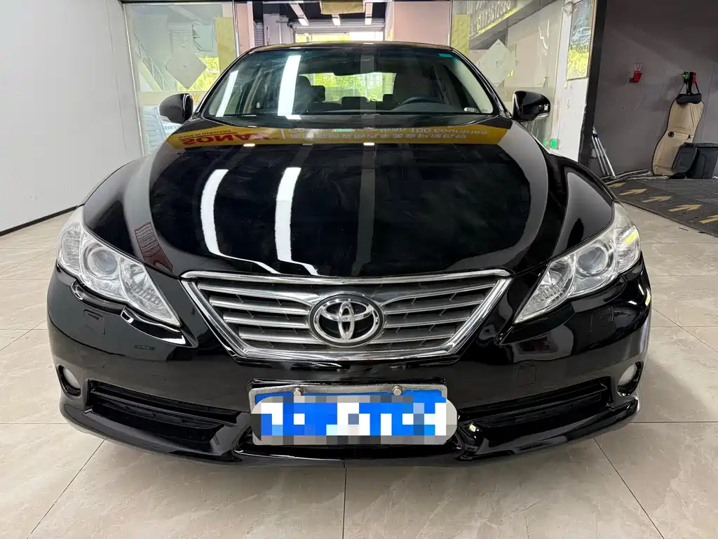 Купить Toyota Reiz