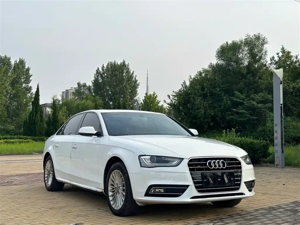 Audi A4L 2015 35 TFSI AT Comfort
