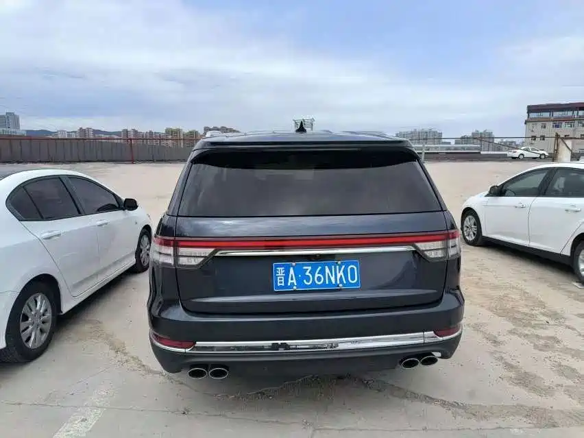 Lincoln Aviator — миниатюра 2