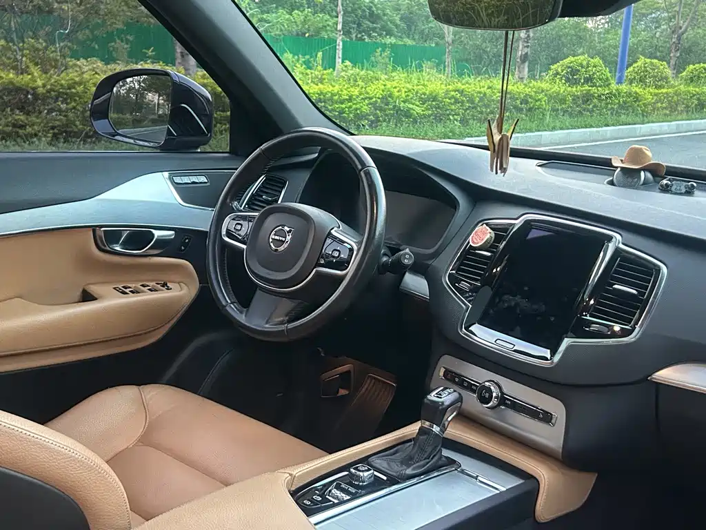 Volvo XC90 — миниатюра 15