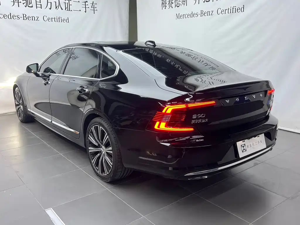 Volvo S90 — миниатюра 6