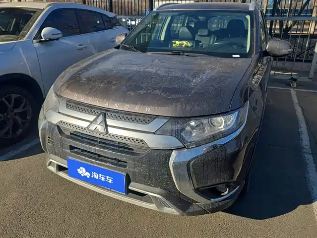 MITSUBISHI OUTLANDER 2020