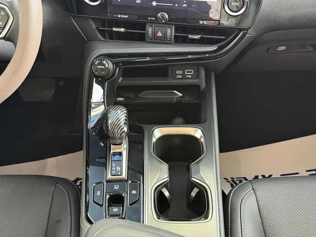 Lexus NX — миниатюра 12